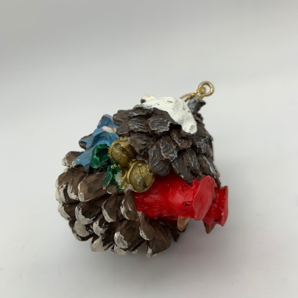 Vintage Rustic Ceramic Snowy Pinecone Birds & Presents Christmas Ornament - Picture 10 of 12